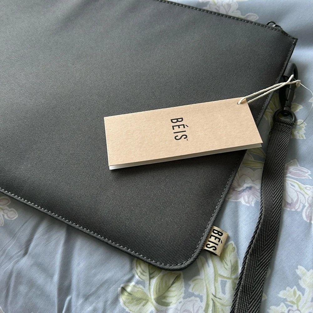 Beis Laptop Pouch (I have 2 to sell)